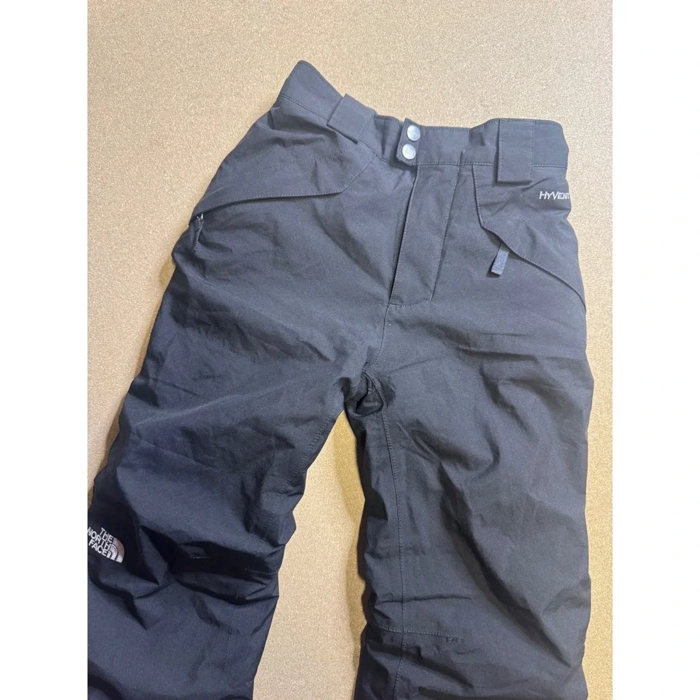 The North Face Kids HyVent Black Insulated‎ Snow Pants Boys Small 7/8 Waterproof